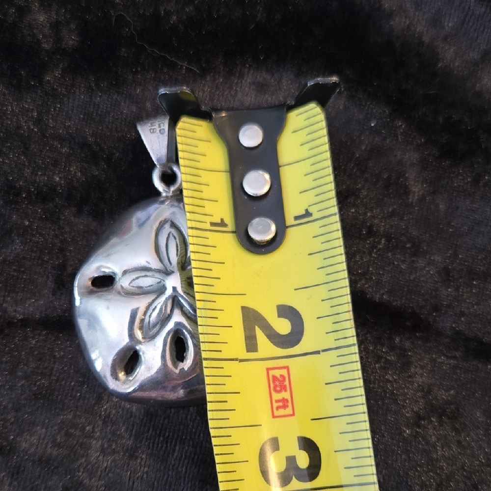 Source Unknown Silver Pendant - image 7